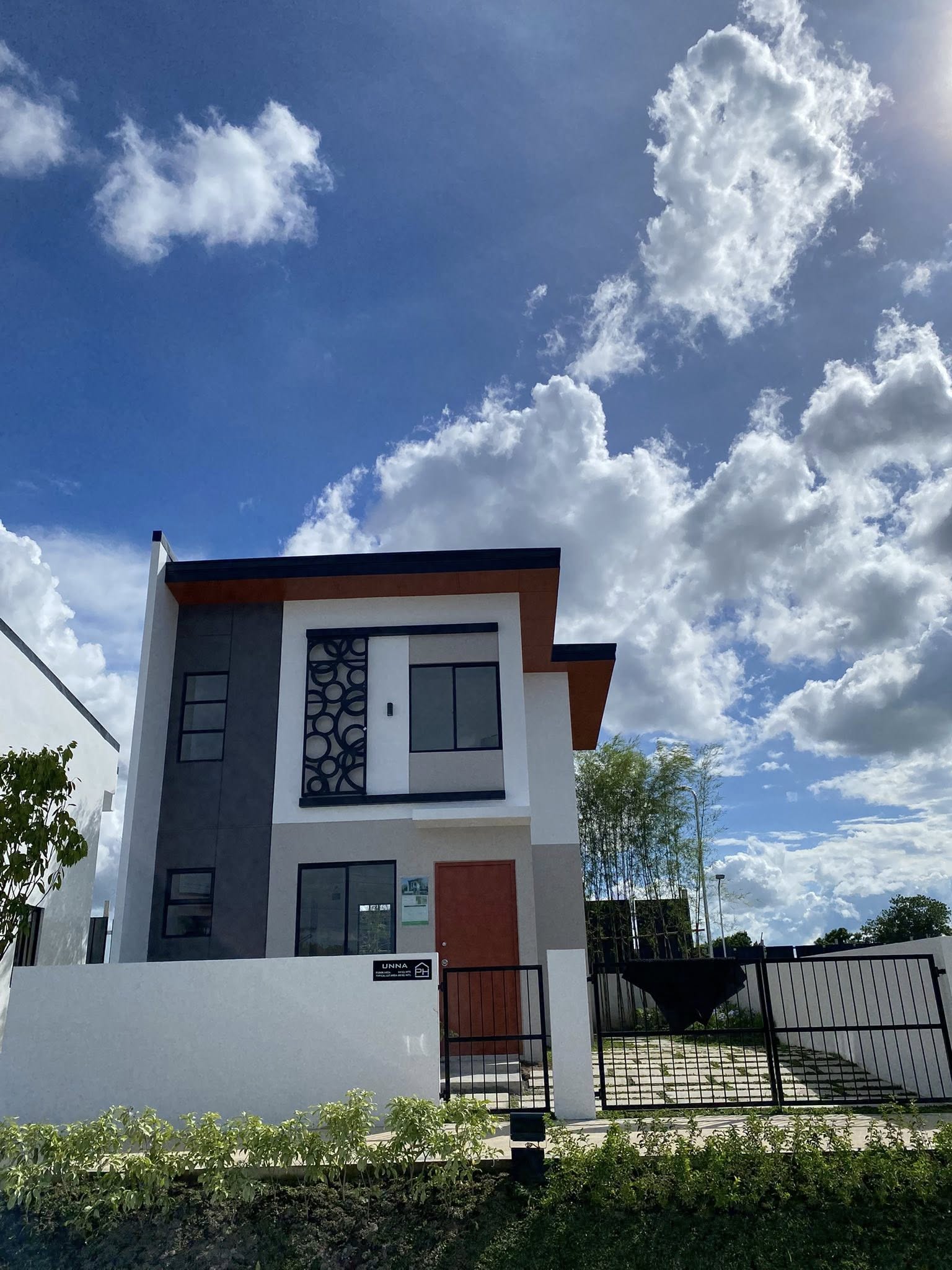 Unna Corner - Magalang East