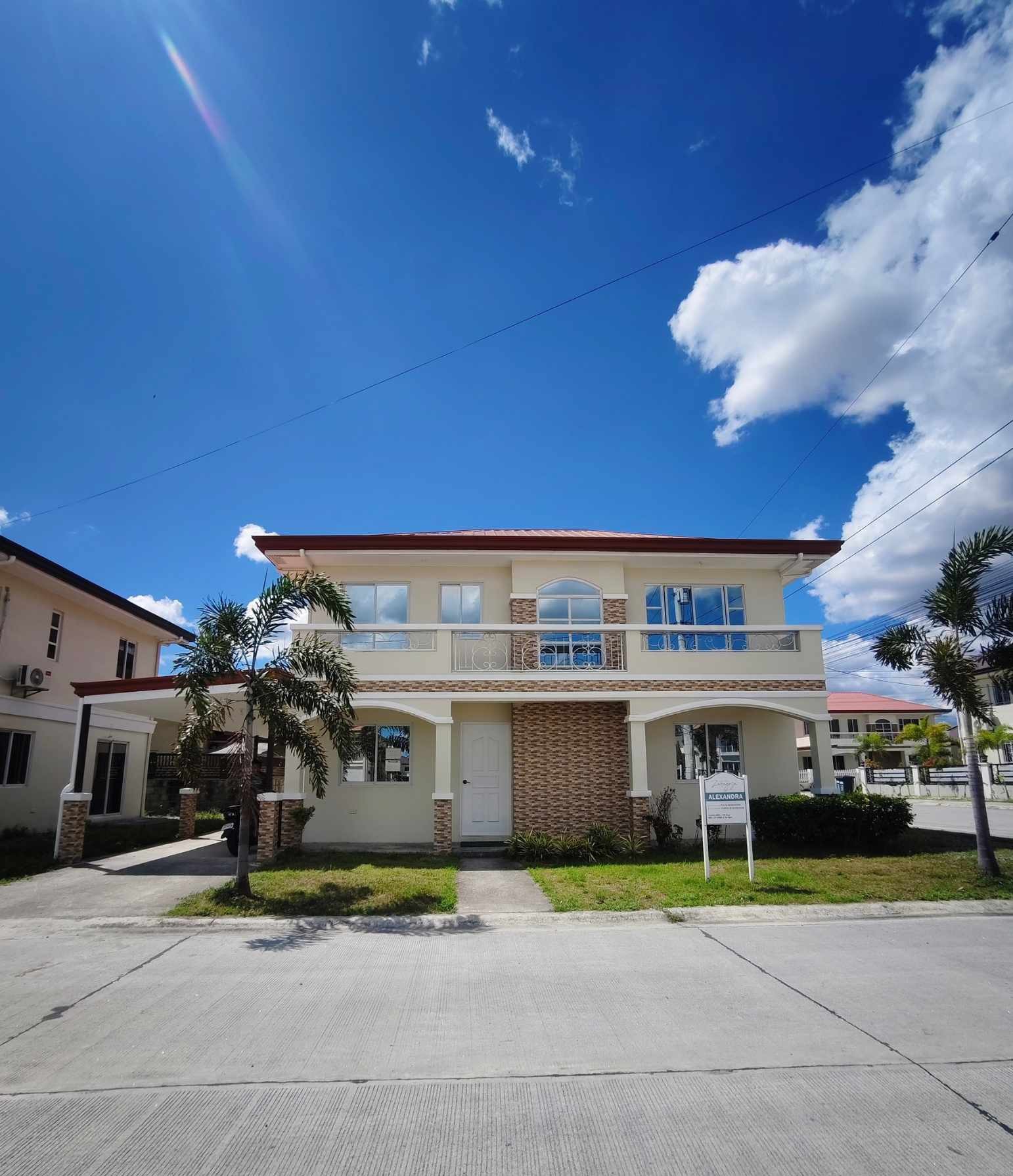 Alexandra - Solana Zaragoza