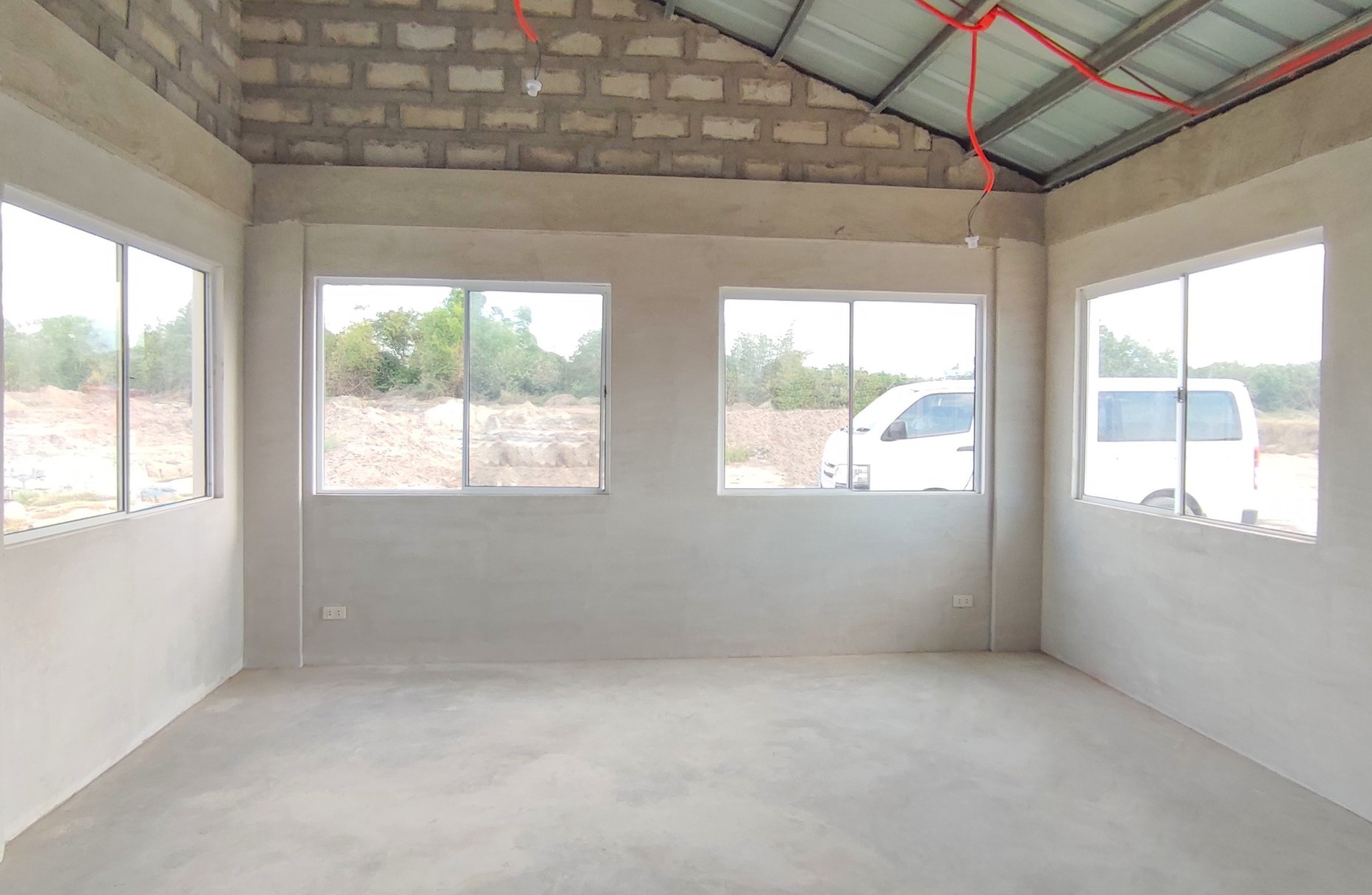 Adelpha Single Attached - White Plains Porac