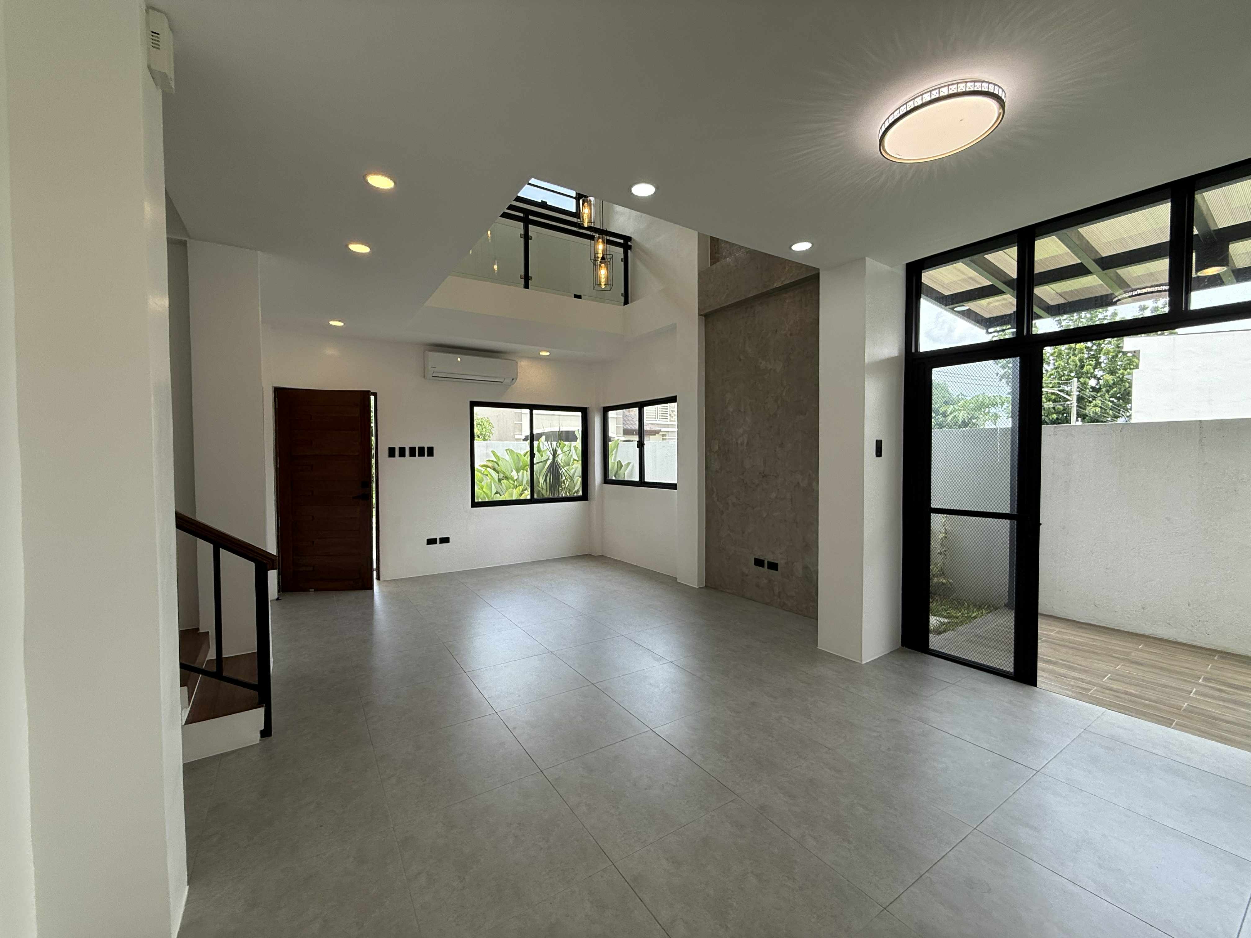 4 BEDROOMS BRAND NEW HOMES IN ANGELES CITY 