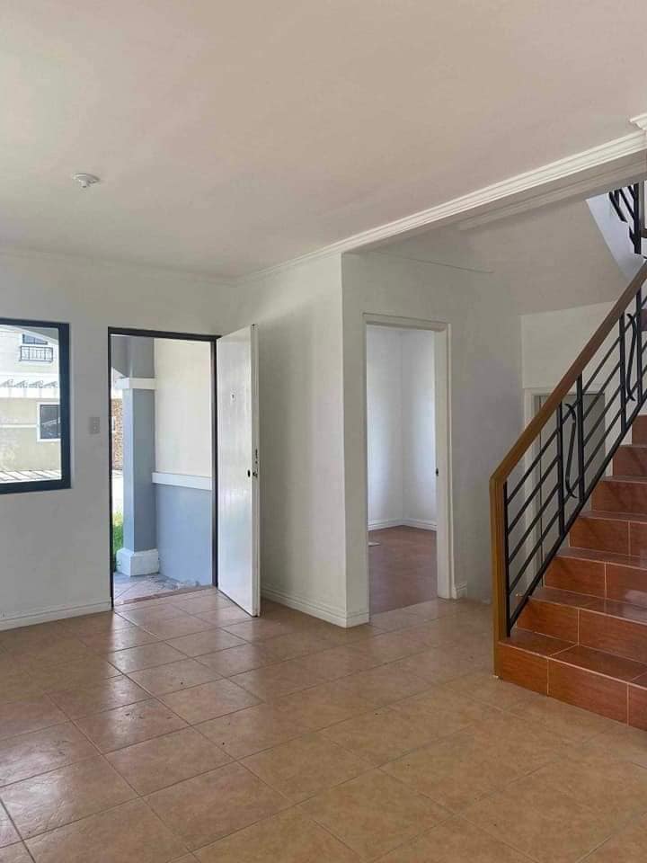 Giselle - Brentwood Village