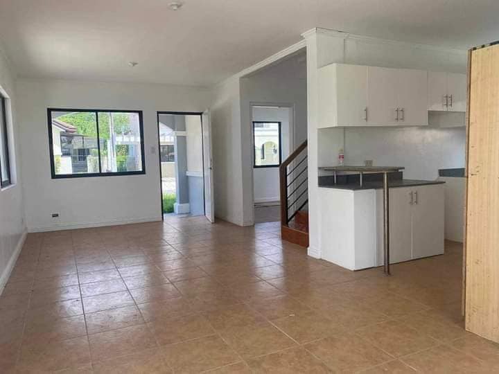 Giselle - Brentwood Village