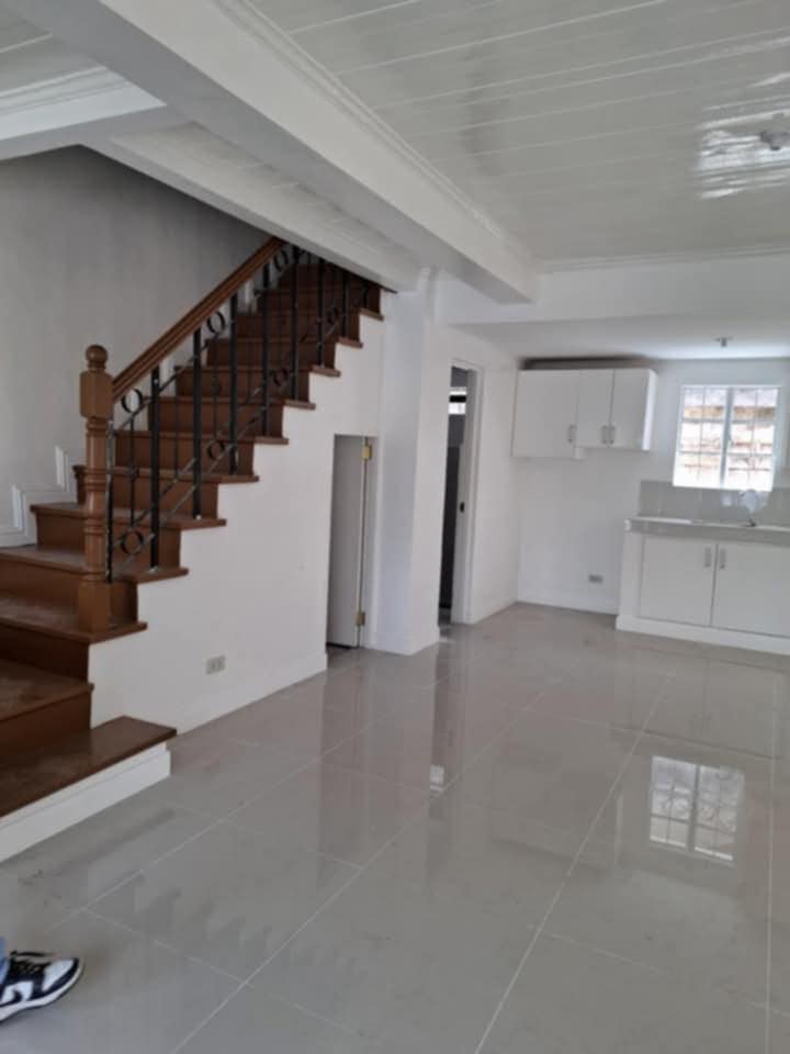 Vanessa - Brentwood Village