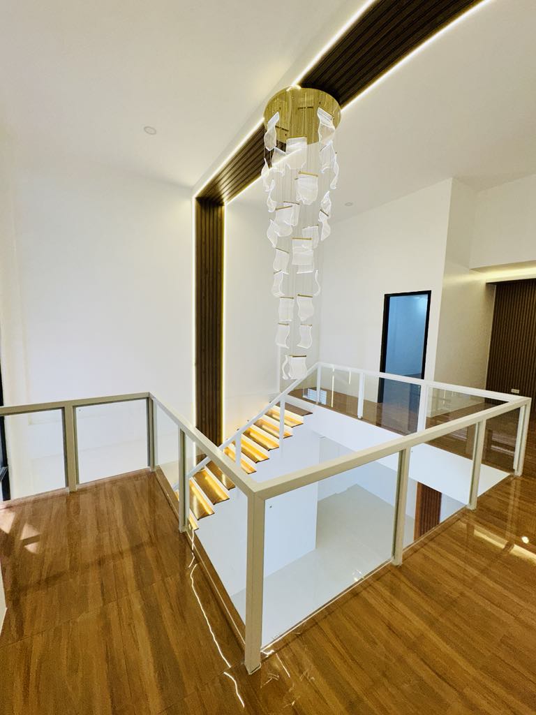 NEWLY CONSTRUCTED 2 STOREY HOUSE WITH DIPPING POOL IN ANGELES CITY