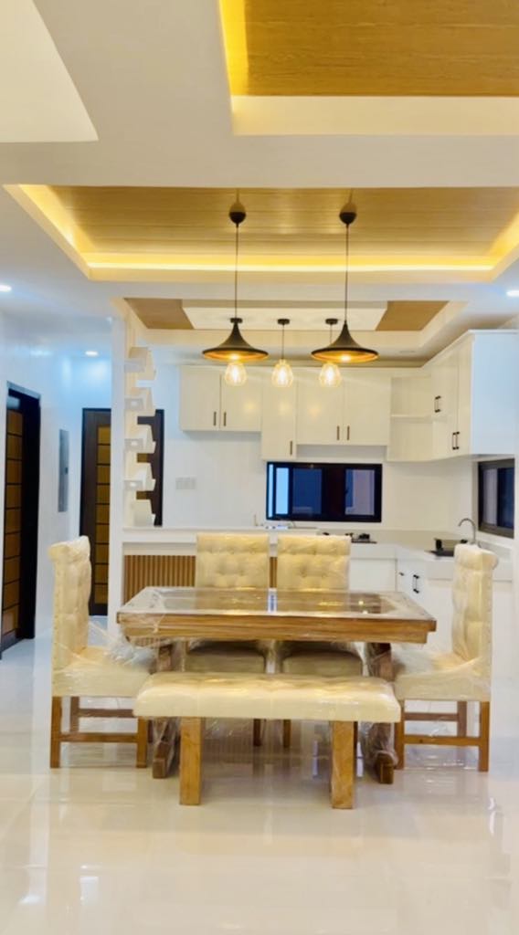 NEWLY CONSTRUCTED 2 STOREY HOUSE WITH DIPPING POOL IN ANGELES CITY