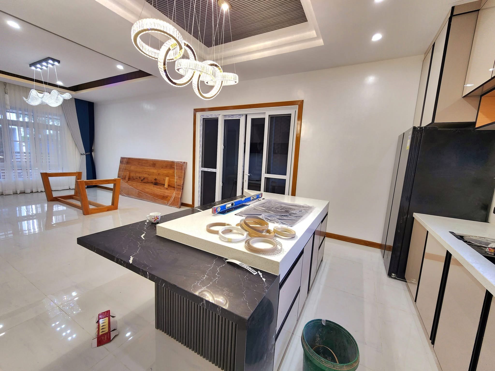 Modern Elegant Home with Pool