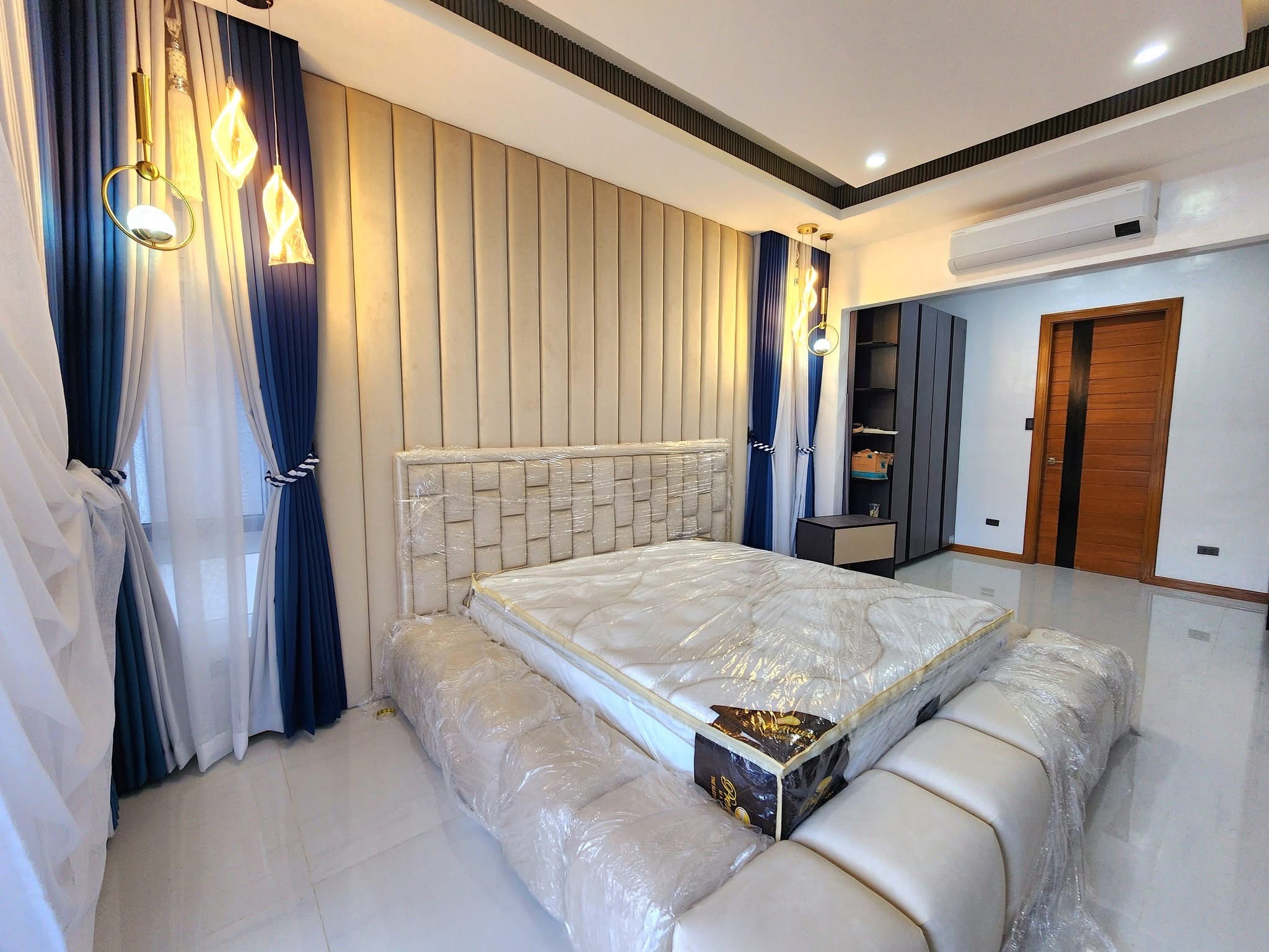 Modern Elegant Home with Pool