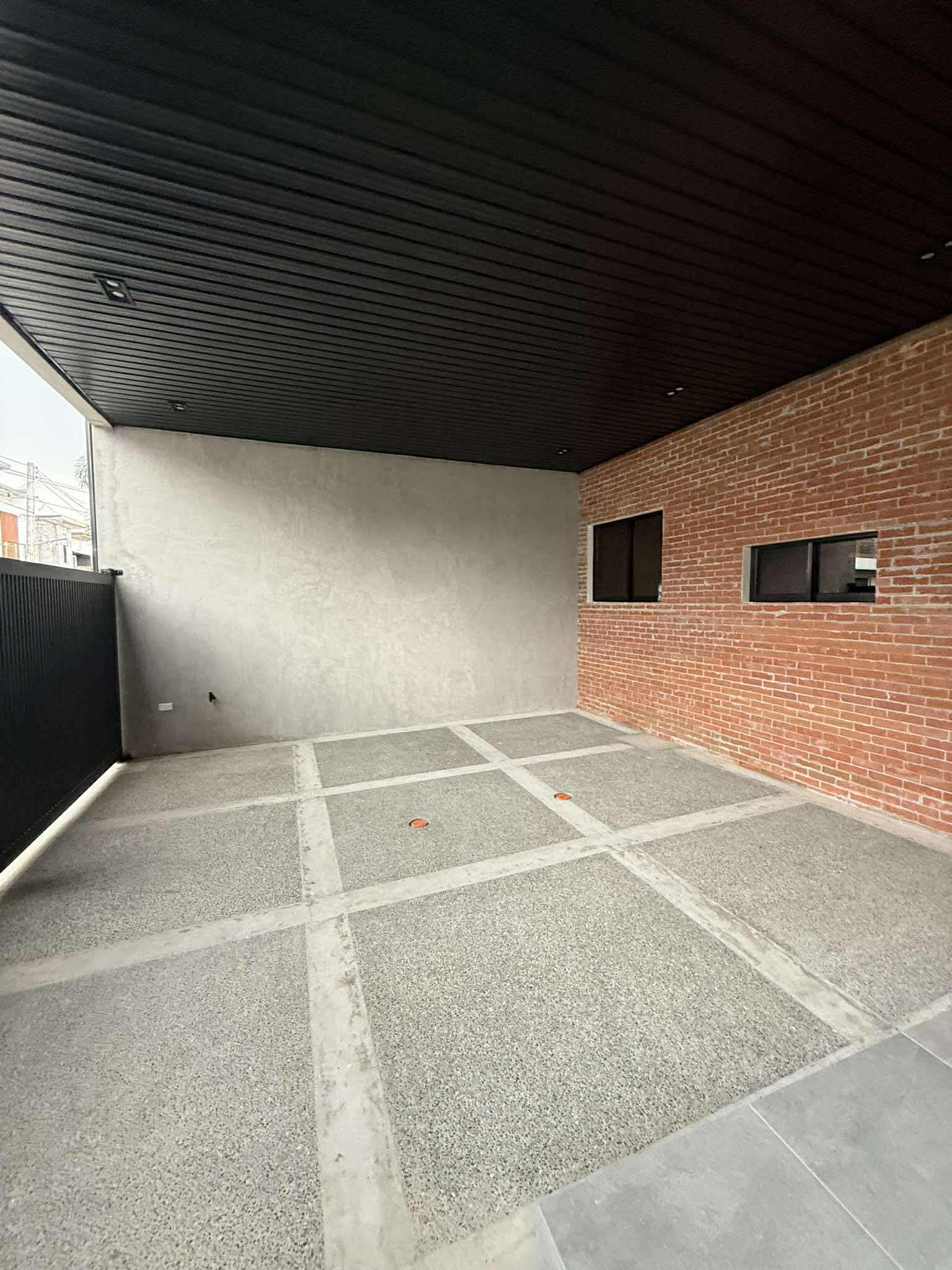 Moderna Home for Sale Near Clark