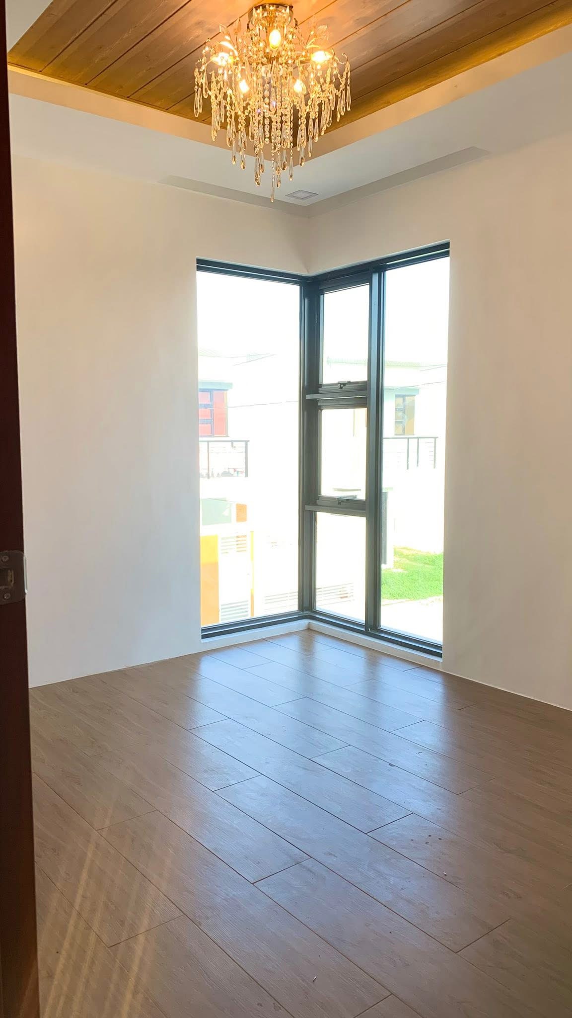 Modern Design Stylish Home 