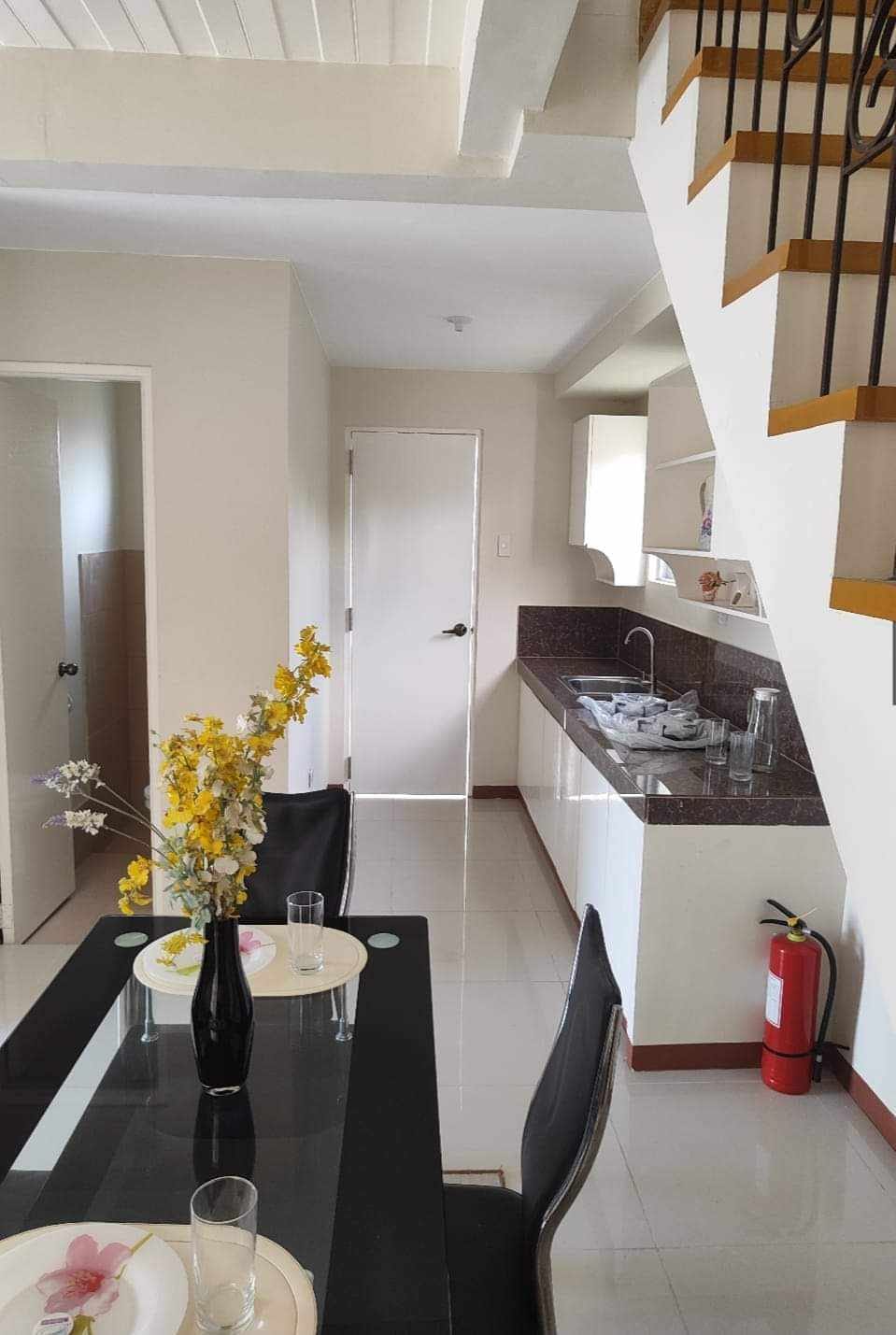 Estelle - Solana Zaragoza