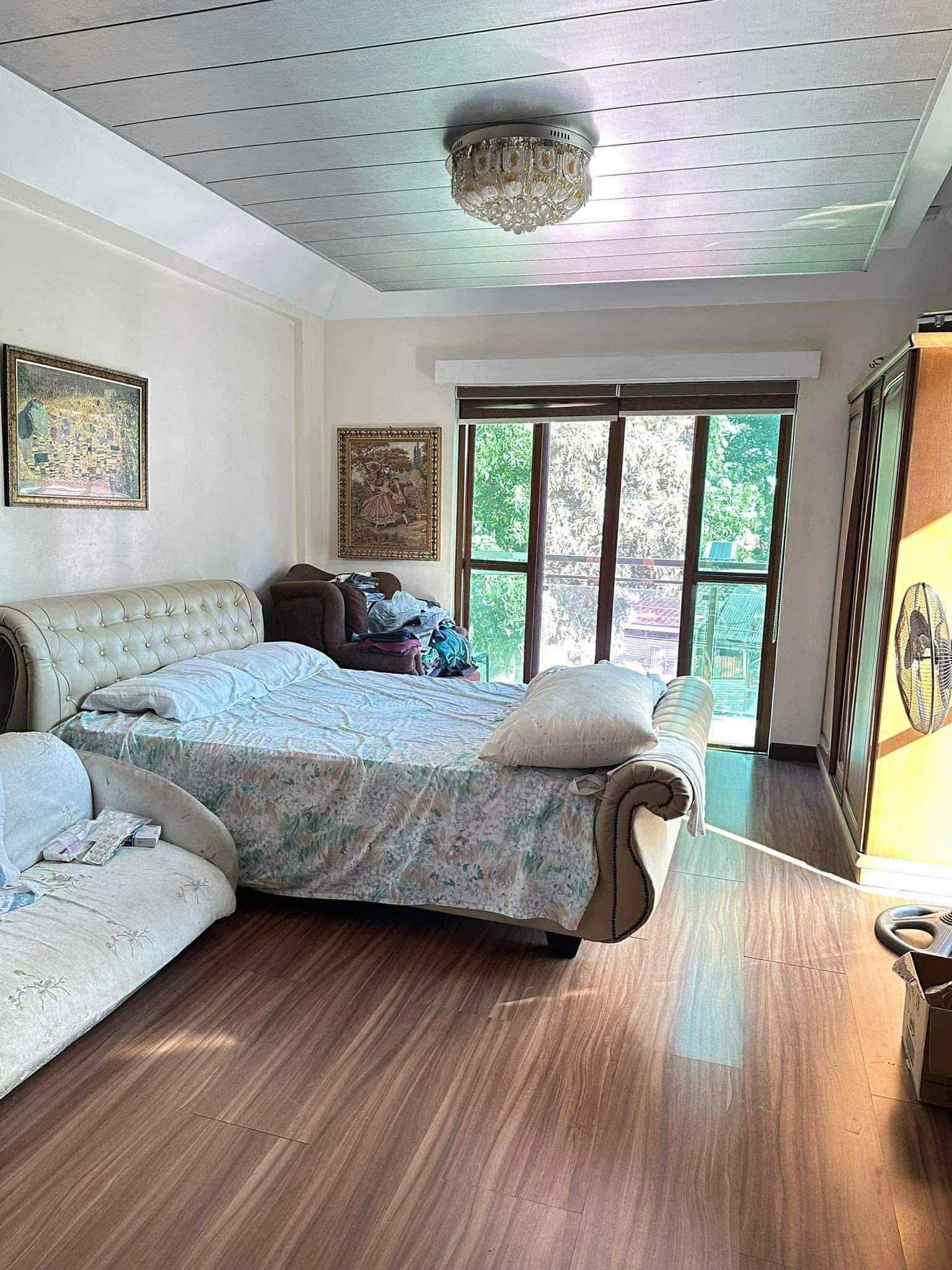 CORNER LOT HOUSE FOR SALE NEAR ROCKWELL